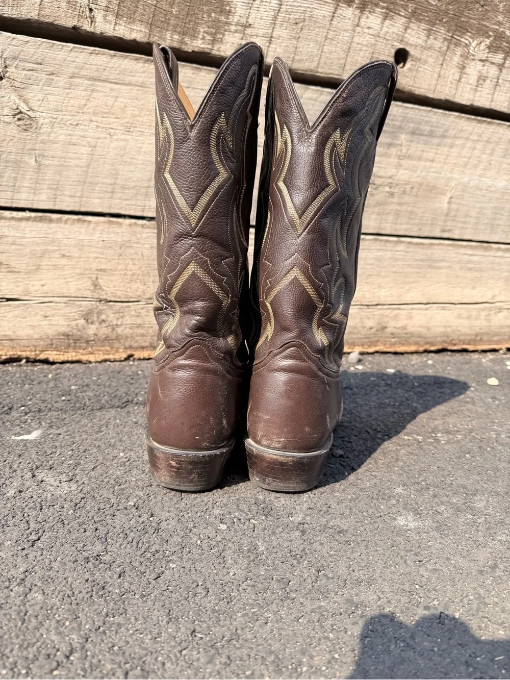 Nocona western pull